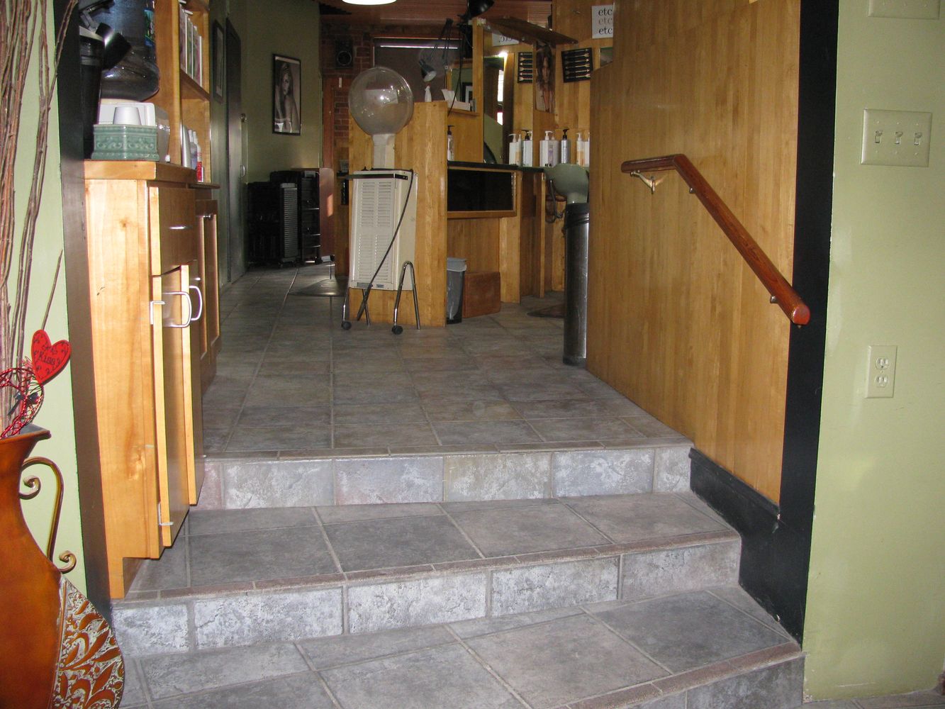 94 Main St, Auburn, ME 04210